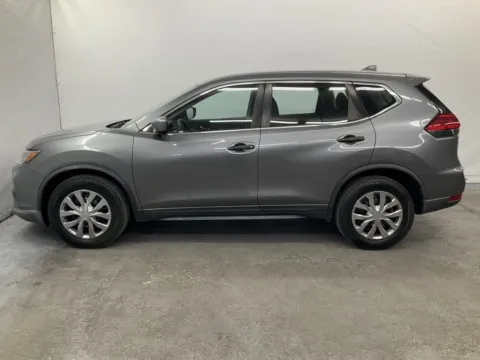 More photos of 2017 Nissan Rogue S at Ironton Automotive, OH