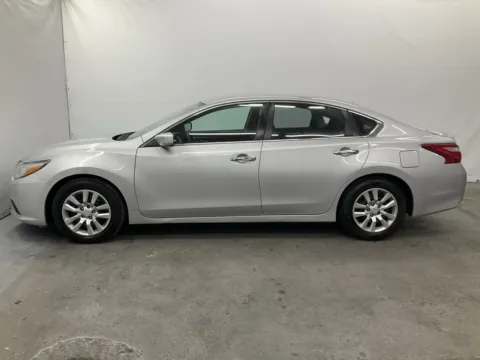 More photos of 2017 Nissan Altima 2.5 S at Ironton Automotive, OH