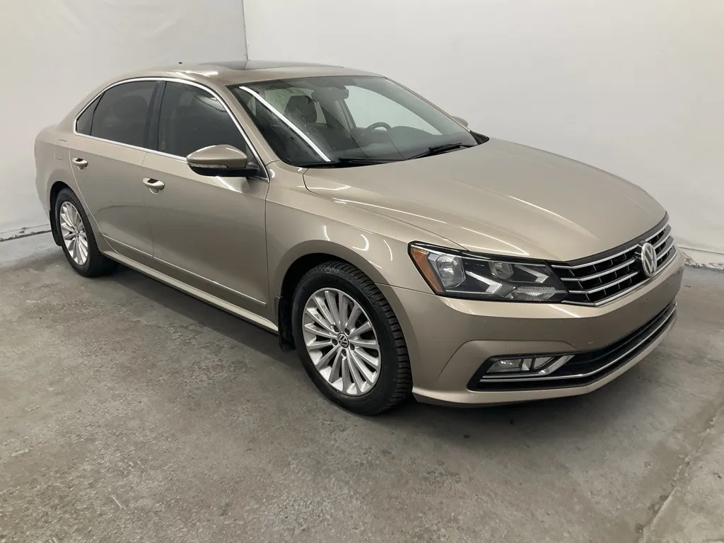 2016 Volkswagen Passat 1.8T SE for sale in Ironton, OH