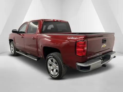 More photos of 2018 Chevrolet Silverado 1500 LT at Ironton Automotive, OH