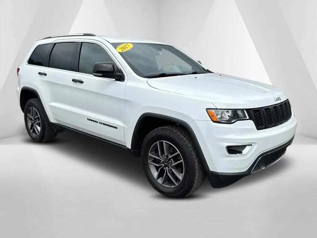 White 2017 Jeep Grand Cherokee Limited for sale in Ironton, OH
