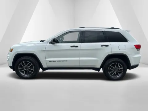 More photos of 2017 Jeep Grand Cherokee Limited at Ironton Automotive, OH