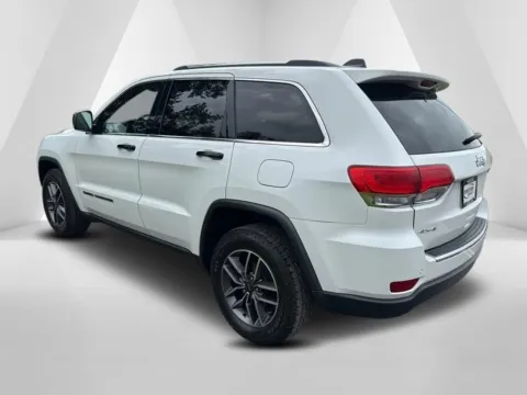 More photos of 2017 Jeep Grand Cherokee Limited at Ironton Automotive, OH