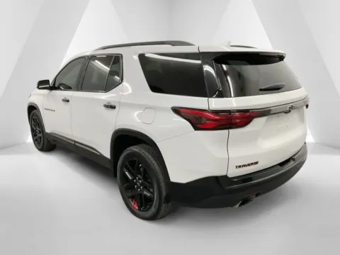 More photos of 2022 Chevrolet Traverse Premier at Ironton Automotive, OH