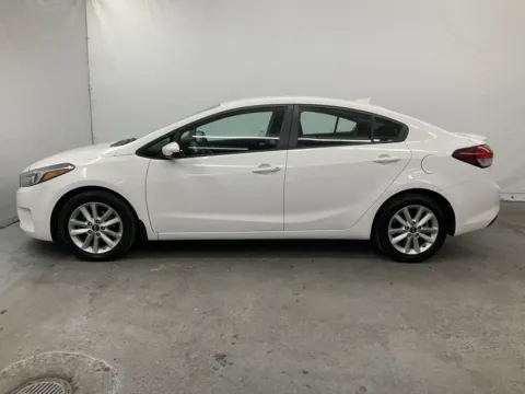 More photos of 2017 Kia Forte S at Ironton Automotive, OH