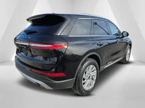 More photos of 2022 Lincoln Corsair Standard at Ironton Automotive, OH