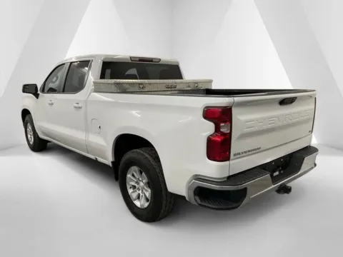 More photos of 2023 Chevrolet Silverado 1500 LT at Ironton Automotive, OH