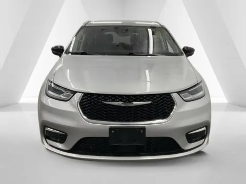 Photos of 2024 Chrysler Pacifica Touring L for sale in Ironton, OH at Ironton Automotive