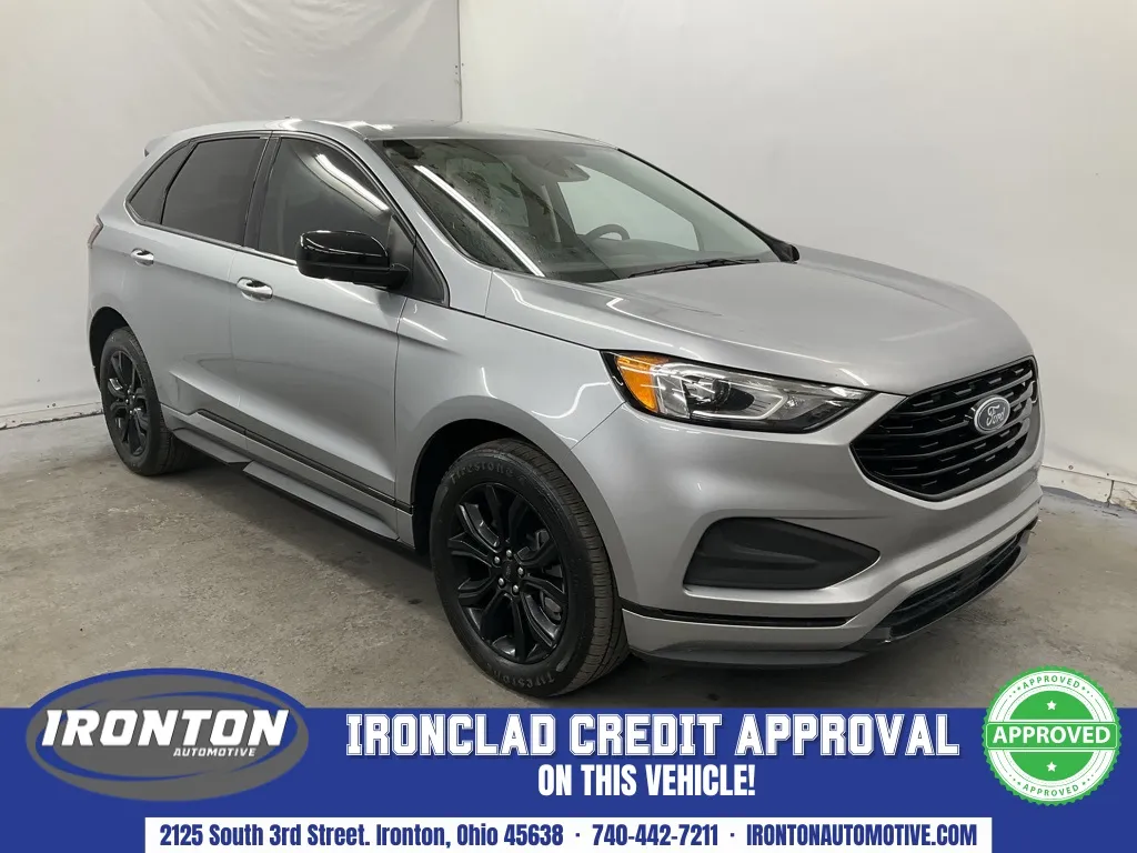 Silver 2022 Ford Edge SE for sale in Ironton, OH