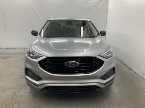 Photos of 2022 Ford Edge SE for sale in Ironton, OH at Ironton Automotive