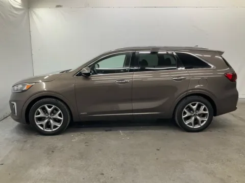 More photos of 2019 Kia Sorento SX at Ironton Automotive, OH