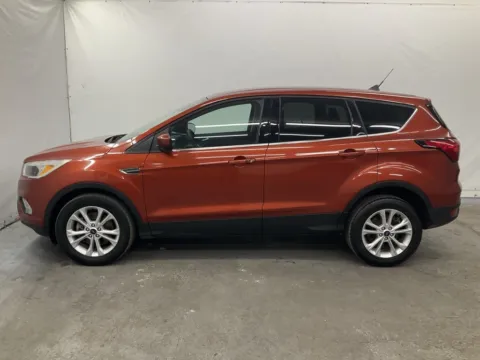 More photos of 2019 Ford Escape SE at Ironton Automotive, OH