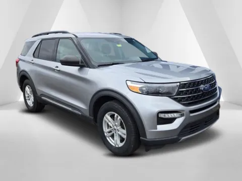 Silver 2021 Ford Explorer XLT for sale in Ironton, OH