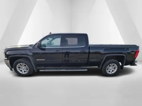 More photos of 2017 GMC Sierra 1500 SLE at Ironton Automotive, OH