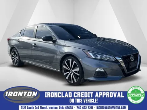 Gray 2019 Nissan Altima 2.5 SR for sale in Ironton, OH