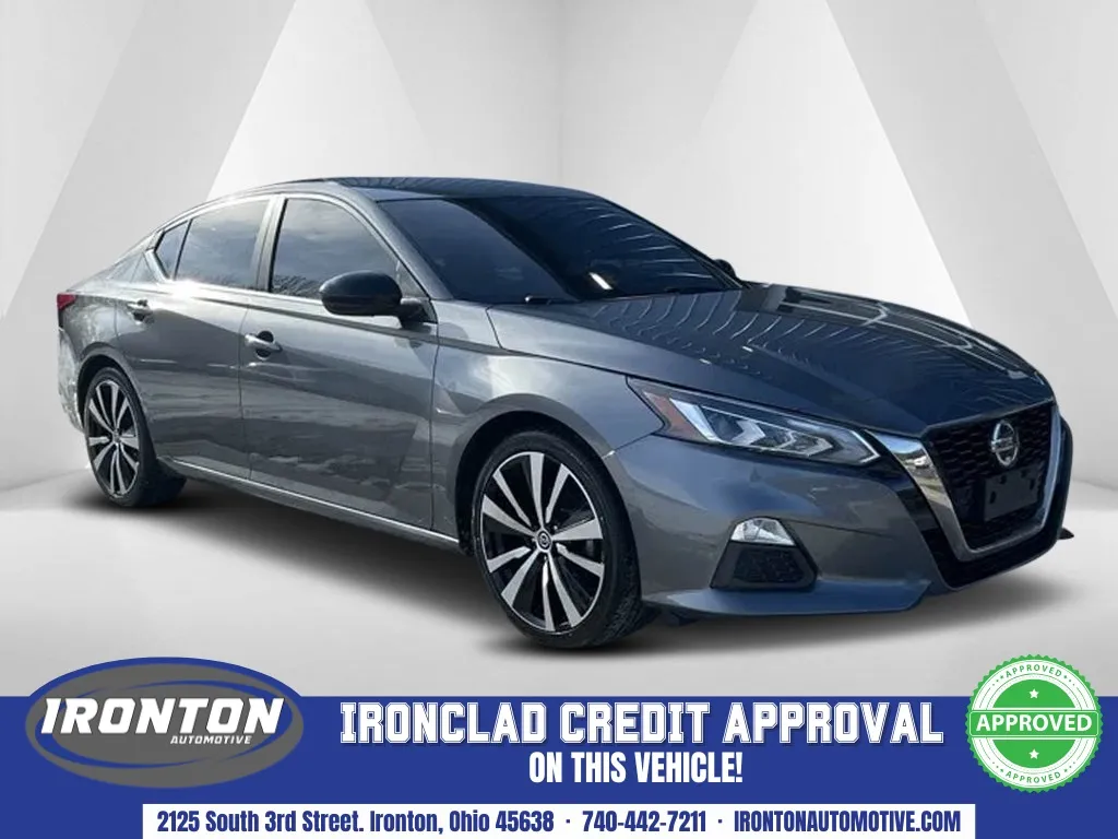 Gray 2019 Nissan Altima 2.5 SR for sale in Ironton, OH