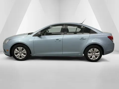More photos of 2012 Chevrolet Cruze LS at Ironton Automotive, OH