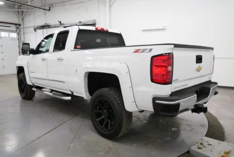 More photos of 2017 Chevrolet Silverado 2500HD LTZ at Ironton Automotive, OH
