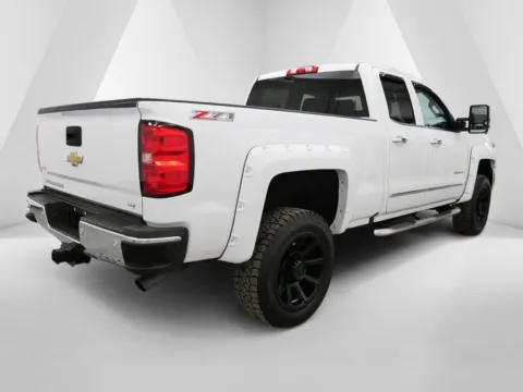 More photos of 2017 Chevrolet Silverado 2500HD LTZ at Ironton Automotive, OH