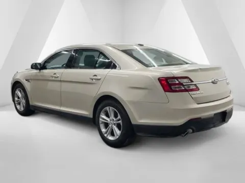 More photos of 2017 Ford Taurus SE at Ironton Automotive, OH