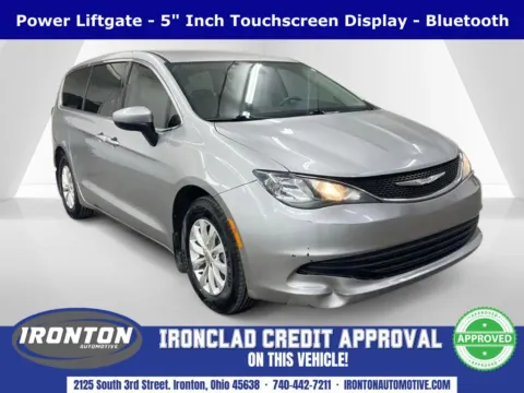 Silver 2017 Chrysler Pacifica Touring for sale in Ironton, OH