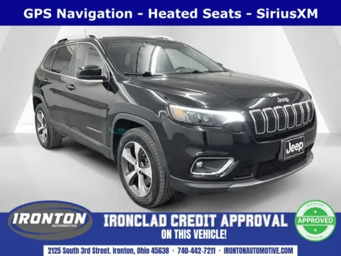 Black 2019 Jeep Cherokee Limited for sale in Ironton, OH