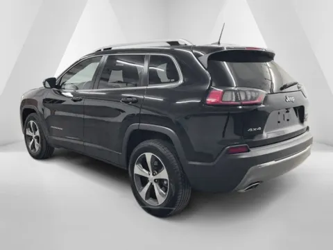 More photos of 2019 Jeep Cherokee Limited at Ironton Automotive, OH