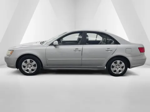 More photos of 2010 Hyundai Sonata GLS at Ironton Automotive, OH