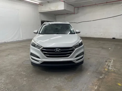 Photos of 2016 Hyundai Tucson SE for sale in Ironton, OH at Ironton Automotive