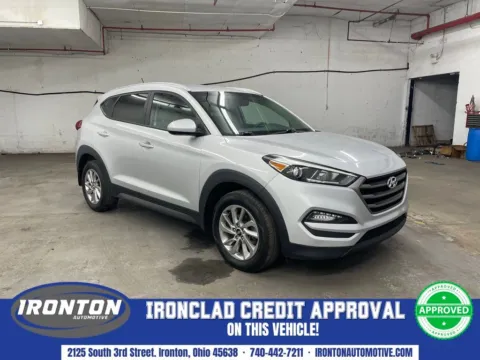 Silver 2016 Hyundai Tucson SE for sale in Ironton, OH