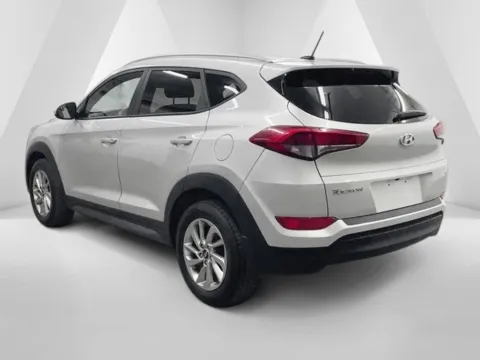 More photos of 2016 Hyundai Tucson SE at Ironton Automotive, OH