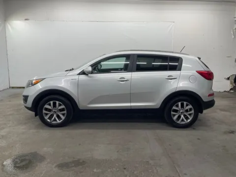 More photos of 2016 Kia Sportage LX at Ironton Automotive, OH