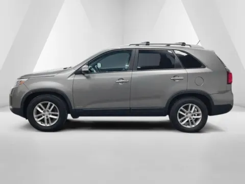 More photos of 2014 Kia Sorento LX at Ironton Automotive, OH