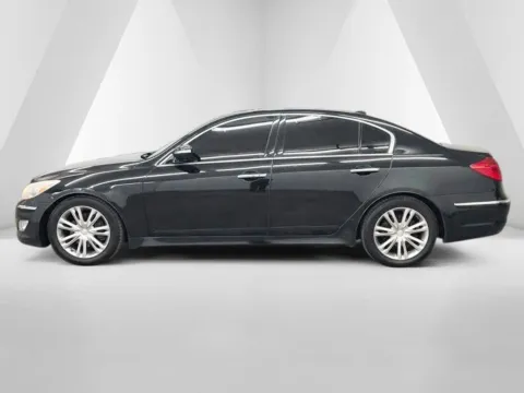 More photos of 2013 Hyundai Genesis 3.8 at Ironton Automotive, OH