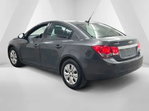 More photos of 2013 Chevrolet Cruze LS at Ironton Automotive, OH