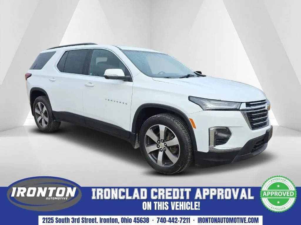 White 2023 Chevrolet Traverse LT Leather for sale in Ironton, OH