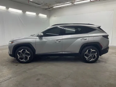 More photos of 2024 Hyundai Tucson Hybrid Limited at Ironton Automotive, OH