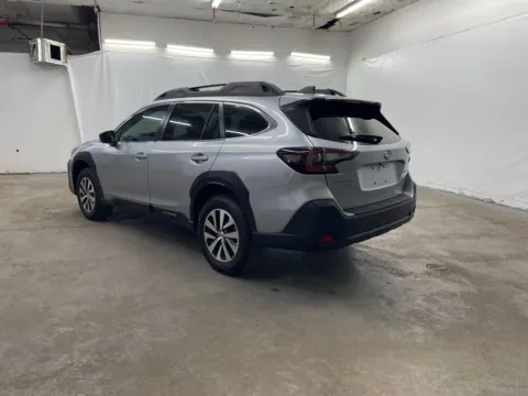 More photos of 2024 Subaru Outback 2.5i at Ironton Automotive, OH