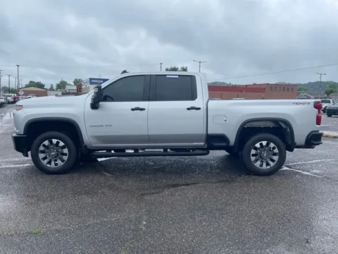 More photos of 2023 Chevrolet Silverado 2500HD Custom at Ironton Automotive, OH