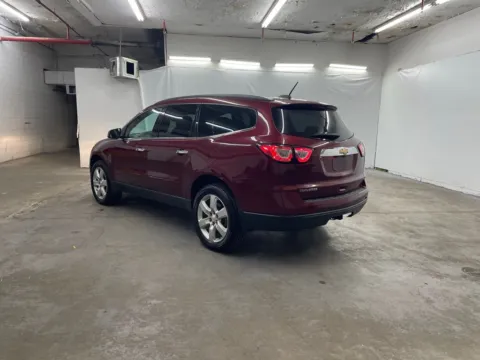 More photos of 2017 Chevrolet Traverse LT at Ironton Automotive, OH