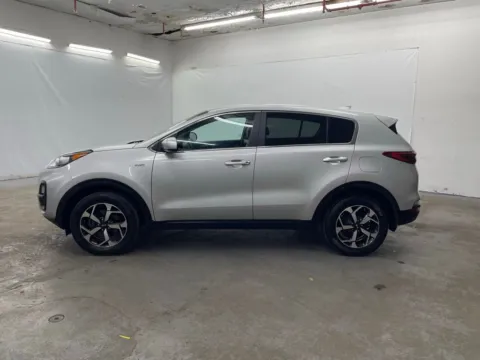 More photos of 2022 Kia Sportage LX at Ironton Automotive, OH