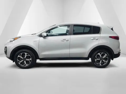 More photos of 2022 Kia Sportage LX at Ironton Automotive, OH
