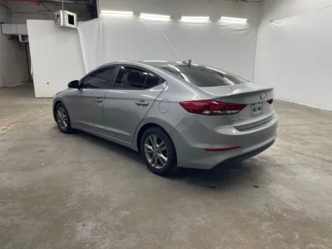 More photos of 2017 Hyundai Elantra SE at Ironton Automotive, OH