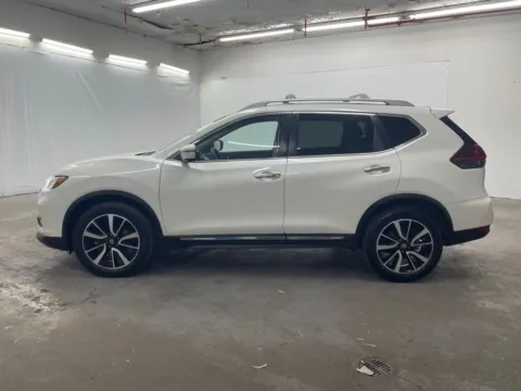 More photos of 2019 Nissan Rogue SL at Ironton Automotive, OH