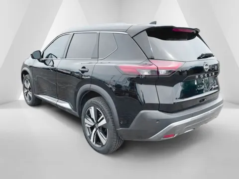 More photos of 2023 Nissan Rogue SL at Ironton Automotive, OH