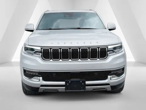 Photos of 2022 Jeep Wagoneer Series III for sale in Ironton, OH at Ironton Automotive
