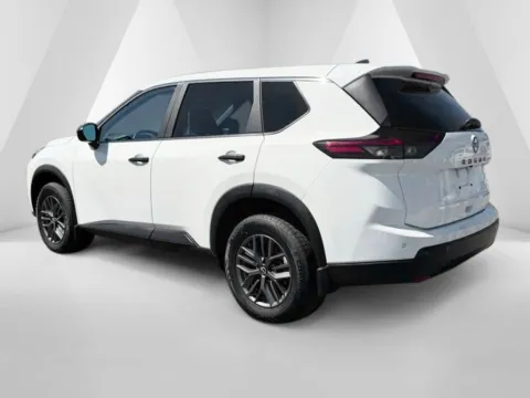 More photos of 2024 Nissan Rogue S at Ironton Automotive, OH