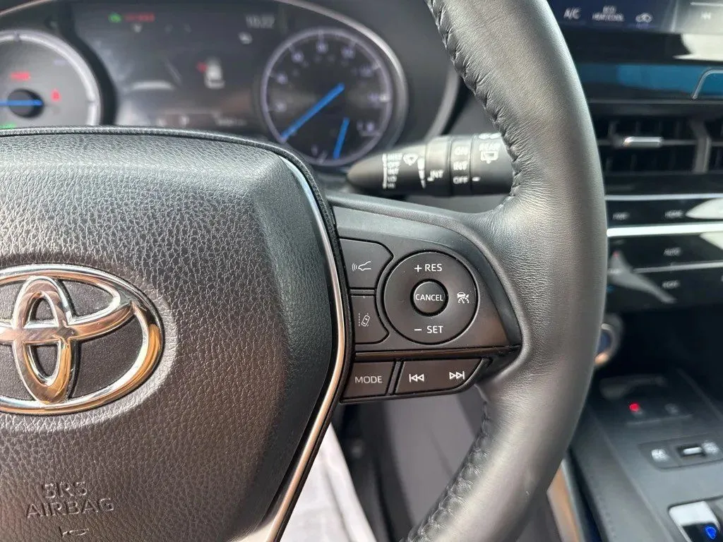 2022 Toyota Venza XLE - Photo 18