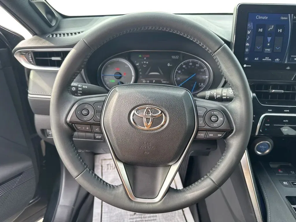 2022 Toyota Venza XLE - Photo 15