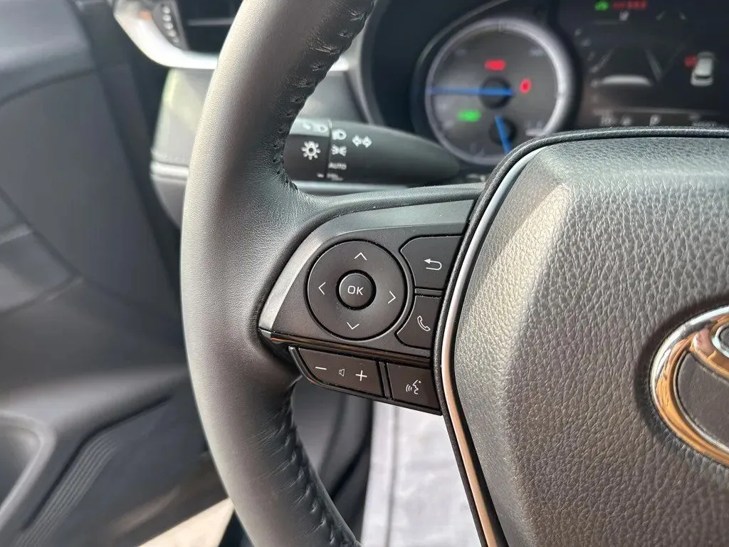 2022 Toyota Venza XLE - Photo 17